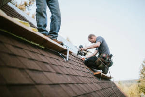Local Roofers in Mid City East, PA